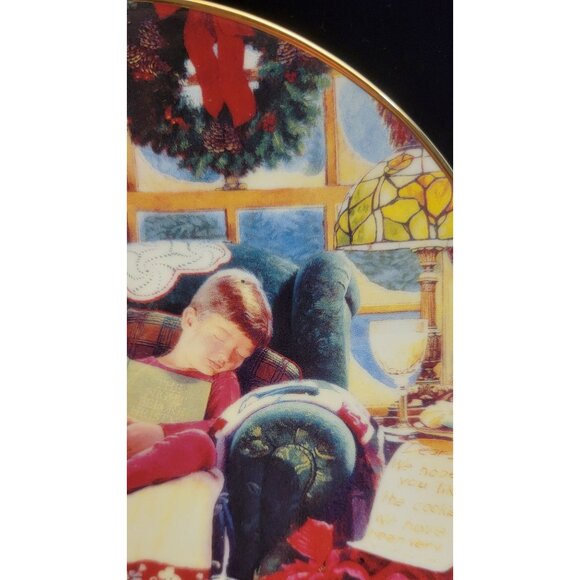 Antique Avon Porcelain Christmas Plate "Christmas Dreams" - Picture 5 of 10